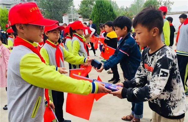 AGGAME集团希望书屋援建，，，，，，，托起山区学子梦想5.jpg